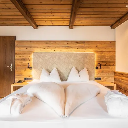 Alpenlove - Adult 4*