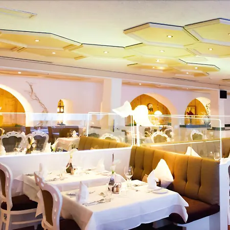 Alpenlove - Adult Hotel Seefeld w Tirolu