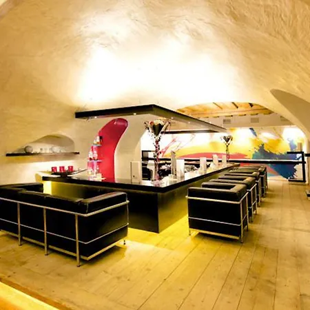 Alpenlove - Adult 4*